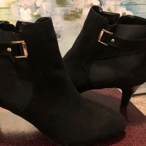 DexFlex Comfort Women's Black Ankle Boot 8 1/2